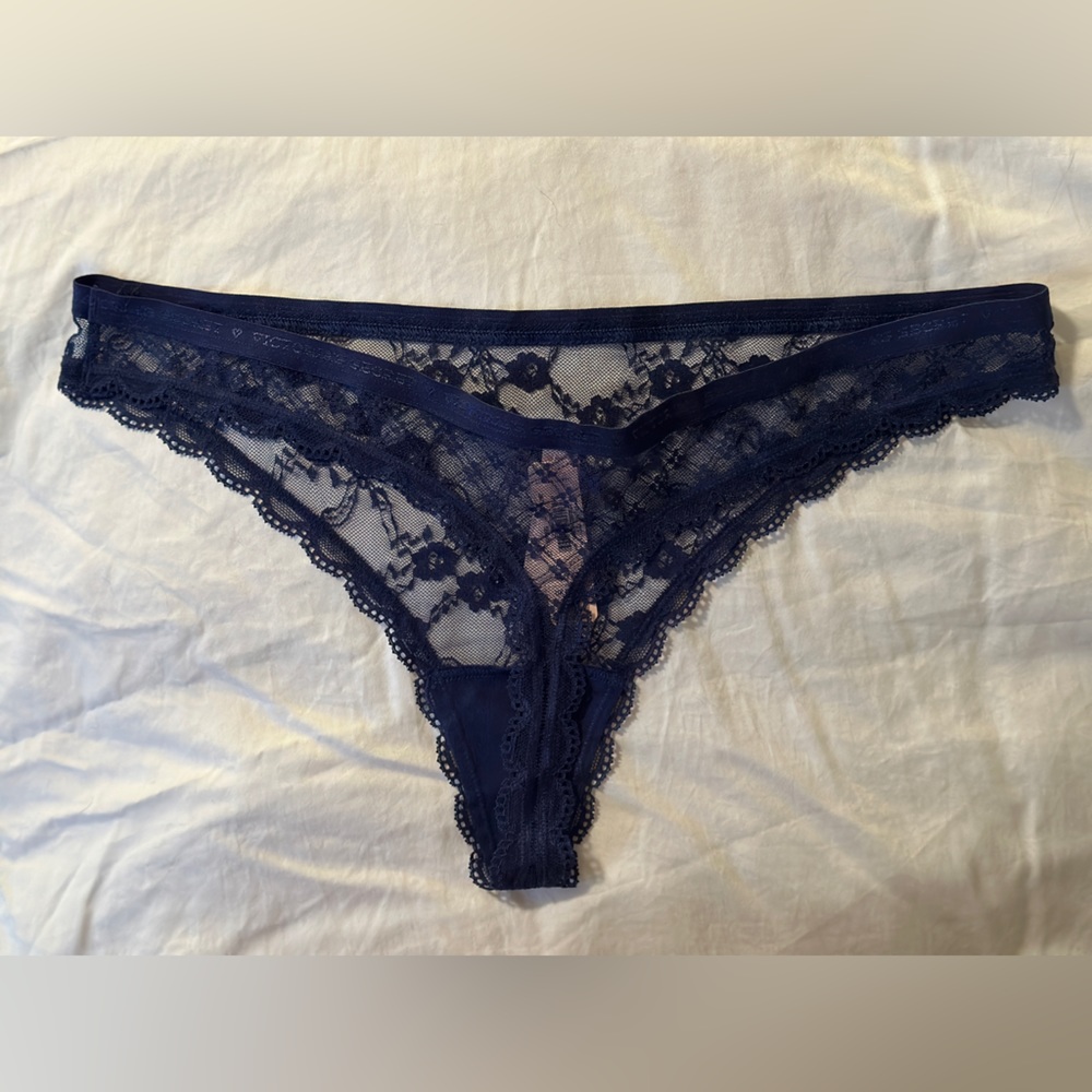 NWT Victoria’s Secret Lace Blue Thong